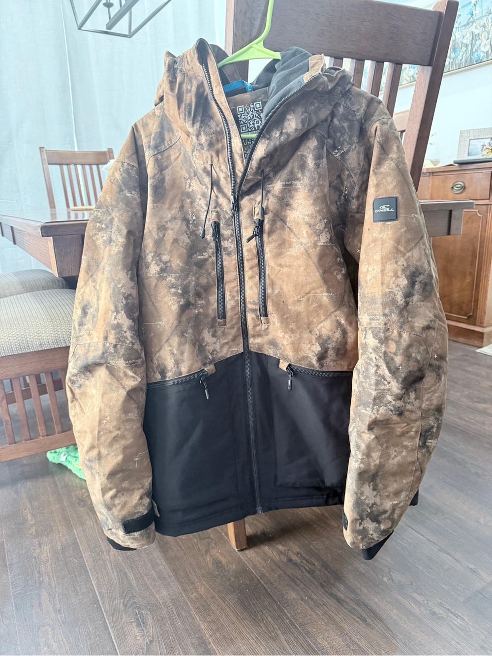O’Neil ski/snowboard jacket men’s small